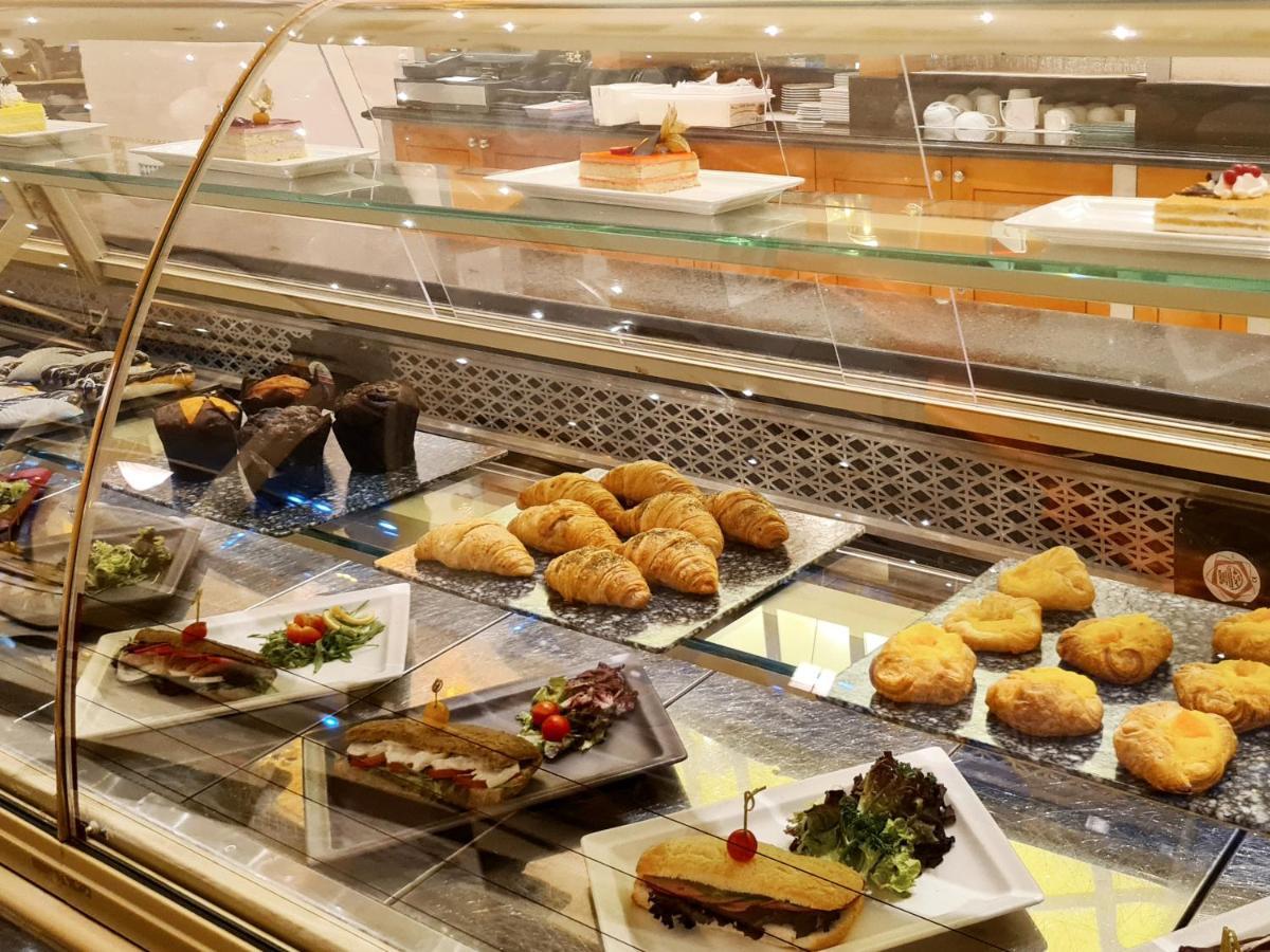 Corniche Hotel Sharjah