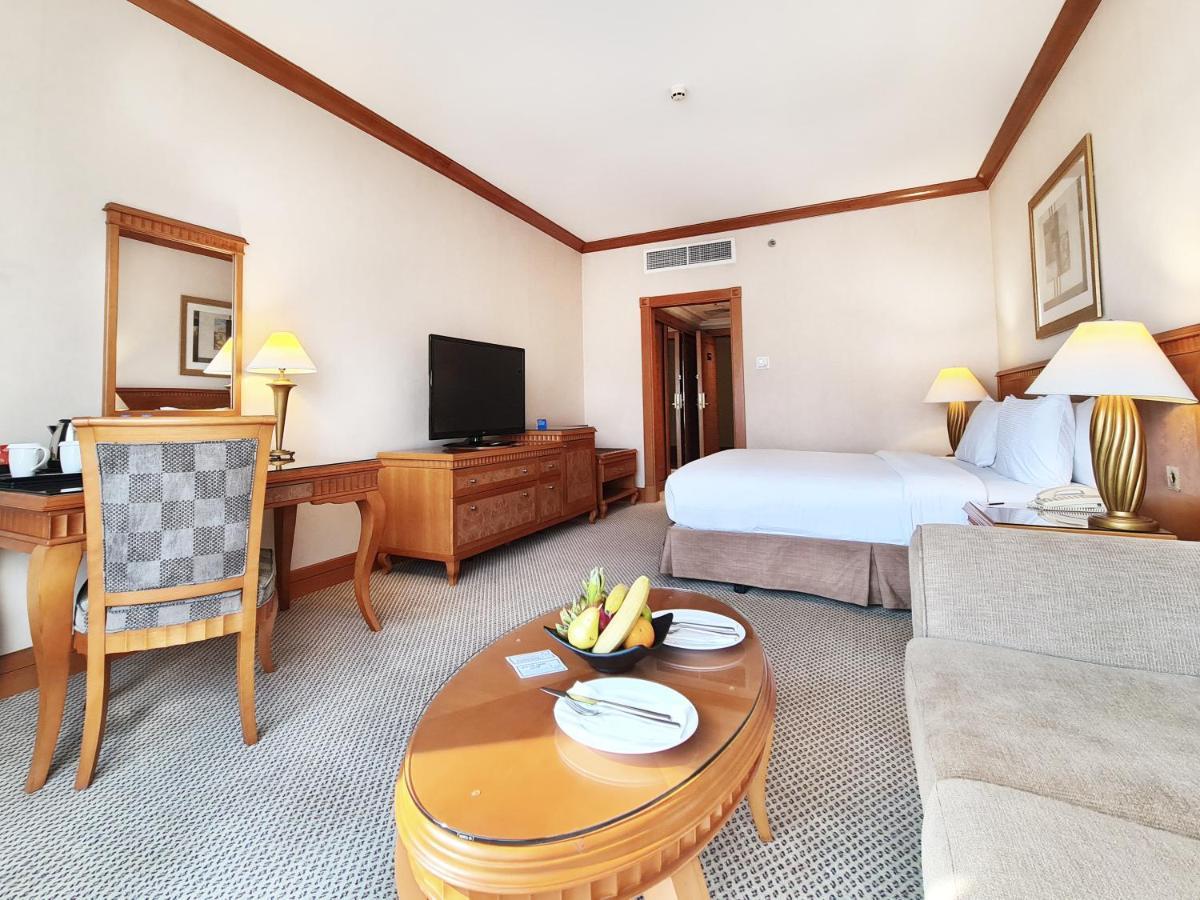 Hotel Corniche